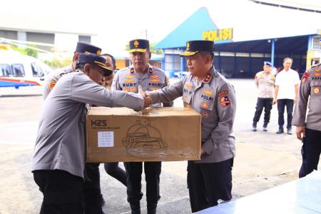 Polri Berangkatkan Bantuan Kem