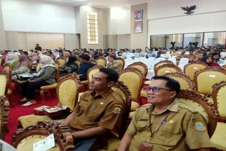 Plt Kepala Dinas KoperasiUKM Beserta Kepala Dinas Perkimtan Hadiri AKA