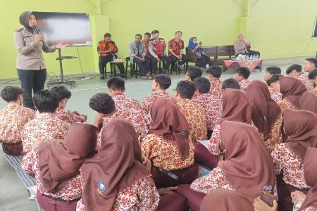 POLRESTA SIDOARJO GENCARKAN EDUKAS